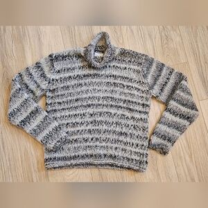 Columbia Turtleneck Size M